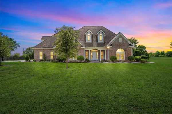 130 N Quail Run Drive, West, TX 76691