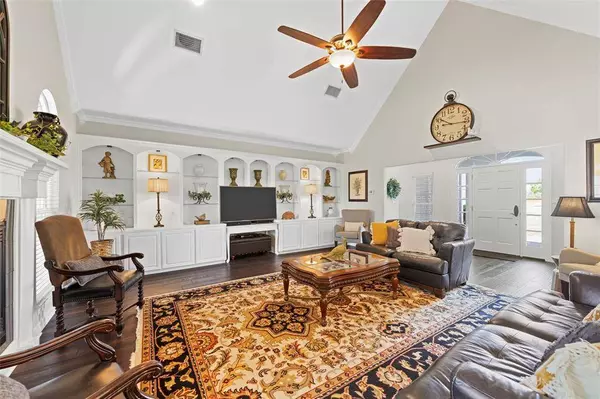 130 N Quail Run Drive, West, TX 76691