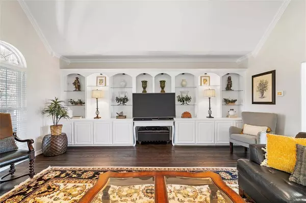 130 N Quail Run Drive, West, TX 76691