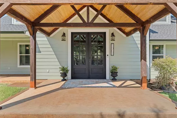 173 Cedar Ridge Drive, China Spring, TX 76633