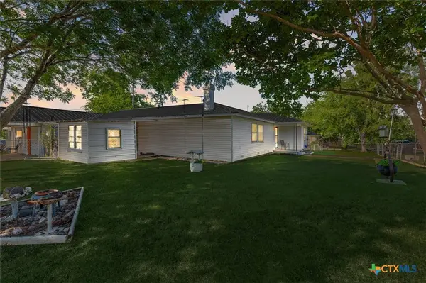 134 Daisy LN, Whitney, TX 76692