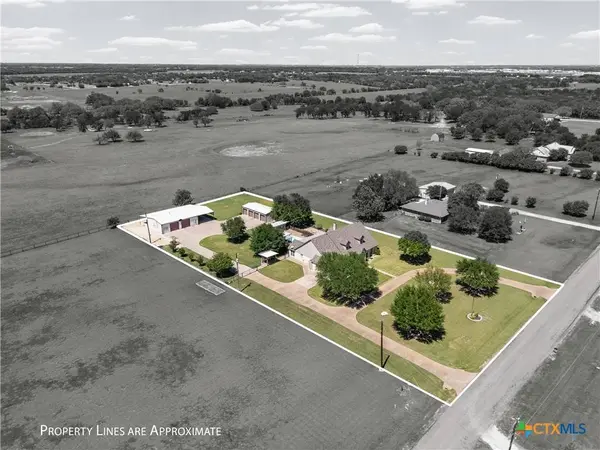 1018 Shilling DR, Elm Mott, TX 76640
