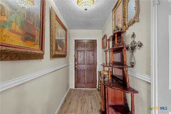 812 W Warren ST, Hewitt, TX 76643