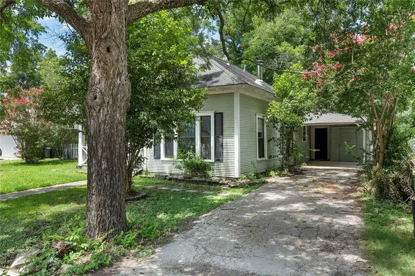 308 S Reagan Street, West, TX 76691