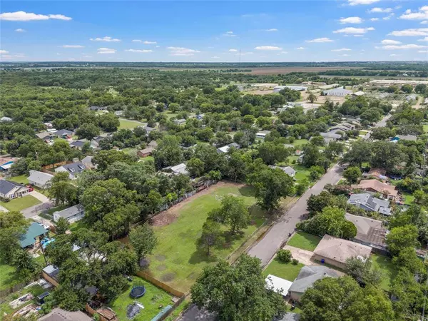 908,912,916,920,924 Church Avenue, Waco, TX 76706