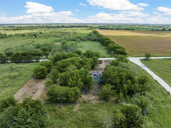 7172 NW County Road 4130, Frost, TX 76641