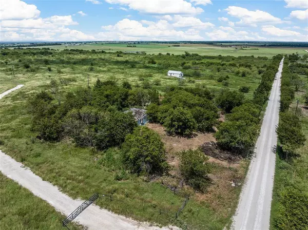 7172 NW County Road 4130, Frost, TX 76641