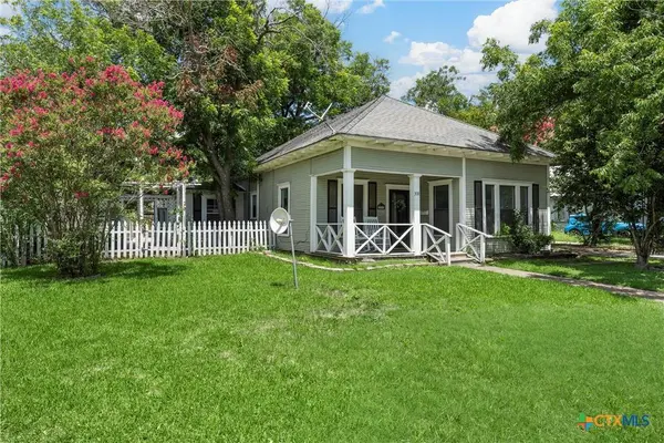 308 S Reagan ST, West, TX 76691