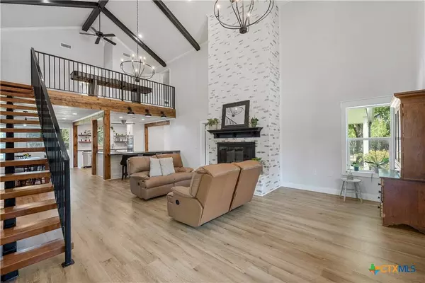 173 Cedar Ridge DR, China Spring, TX 76633