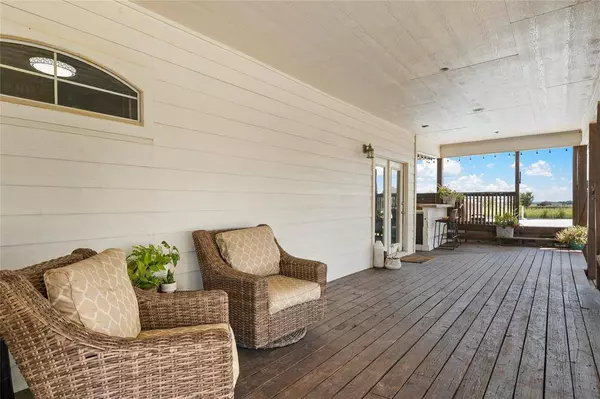 200 Uptmore Road, West, TX 76691