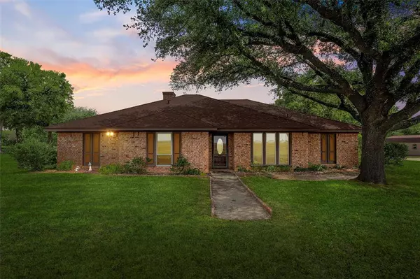 818 Fm 3370, Aquilla, TX 76622