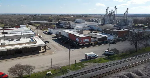 103 & 105 S Main Street, West, TX 76691