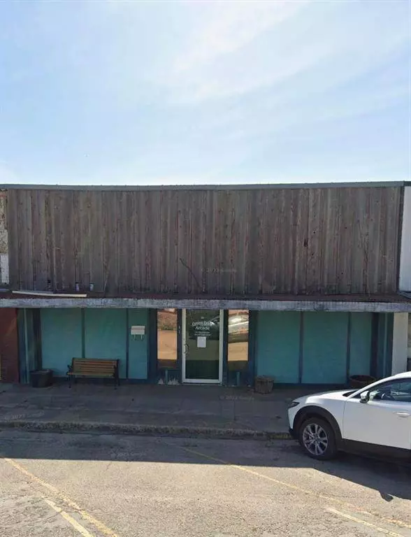 103 & 105 S Main Street, West, TX 76691