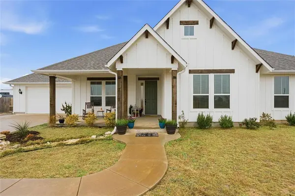 1292 Whiskey Hollow, West, TX 76691