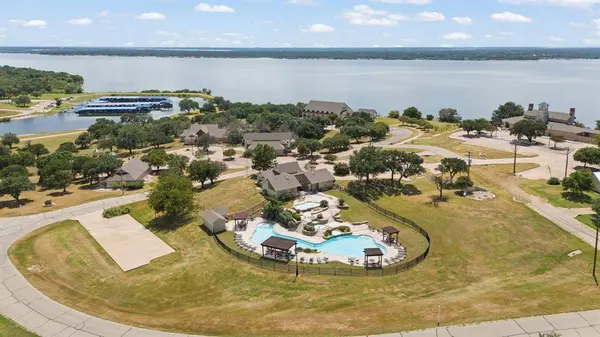 1392 Spanish Oak Trail, Whitney, TX 76692