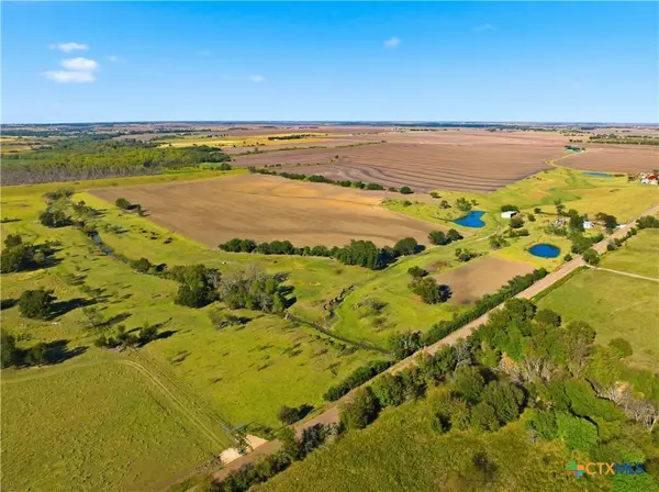 2663 W Crabb RD, West, TX 76691