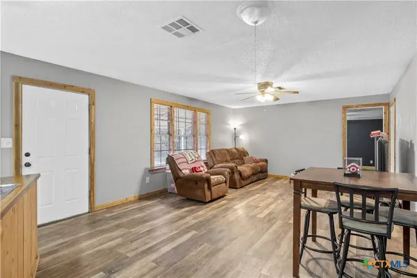 239 Wildwood AVE, Elm Mott, TX 76640