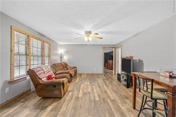 239 Wildwood AVE, Elm Mott, TX 76640