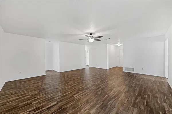 224 Headrick Drive, Robinson, TX 76706