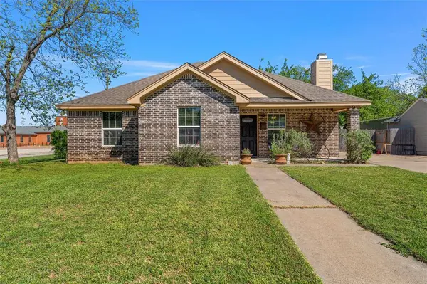 814 N Harrison Street, West, TX 76691