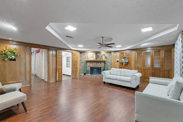 314 Clay Lane, Red Oak, TX 75154