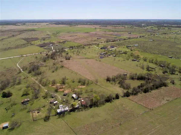 Lot 4 NW County Road 2170, Barry, TX 75102