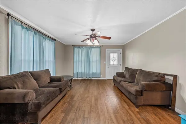 505 W Columbus Street, West, TX 76691