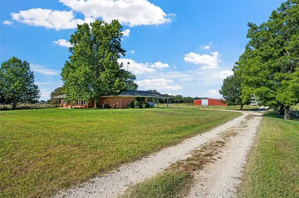 729 HCR 2224 E, Aquilla, TX 76622