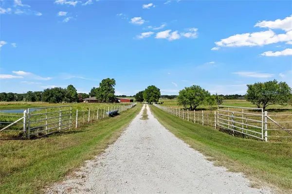 729 HCR 2224 E, Aquilla, TX 76622