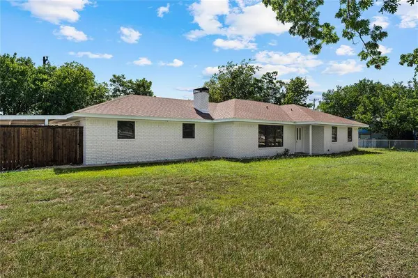 608 S Colorado Street, Whitney, TX 76692