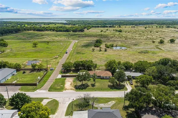 608 S Colorado Street, Whitney, TX 76692