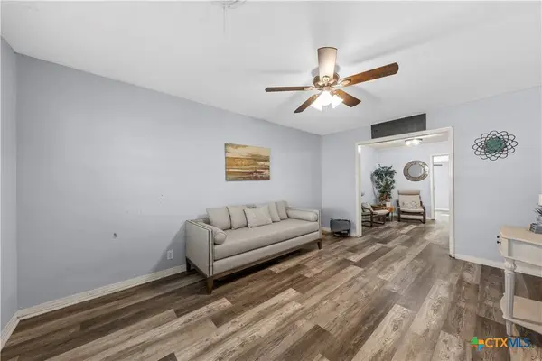 901 N Main ST, West, TX 76691