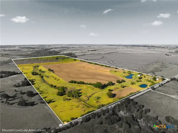2663 W Crabb, West, TX 76691
