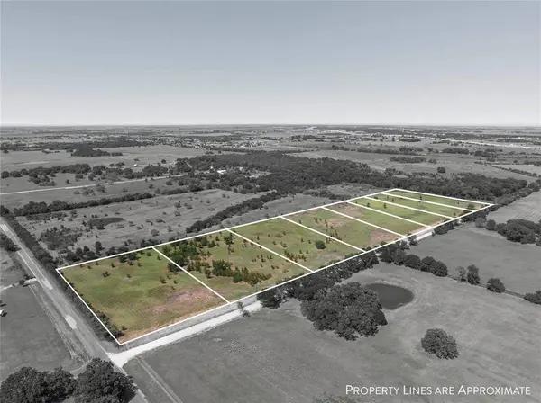 Lot 2 Buggtussle Lane, West, TX 76691