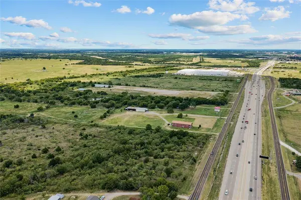5608 S Interstate Highway 45 W, Corsicana, TX 75109