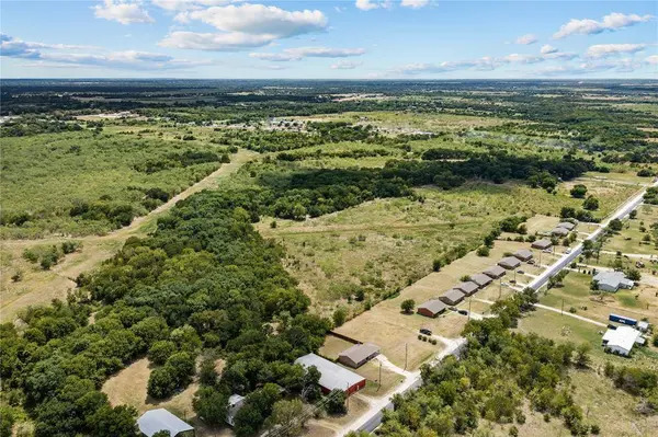 3201-3227 NW CR 2004, Corsicana, TX 75110