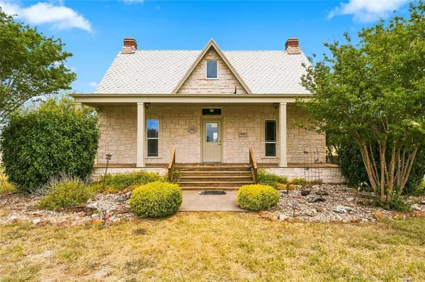5542 FM 933, Whitney, TX 76692