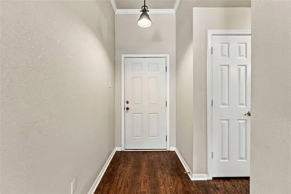 624 Willow Creek Drive, Hewitt, TX 76643