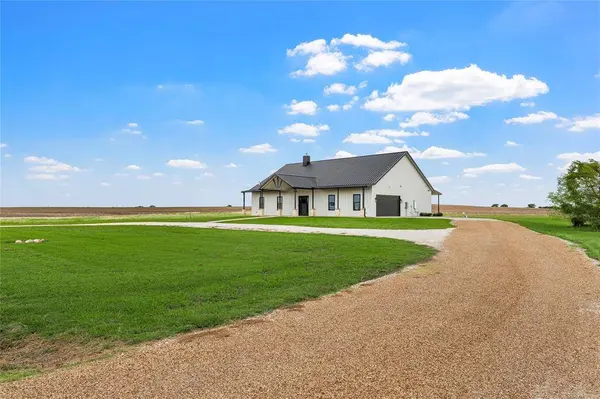 231 HCR 2312, Abbott, TX 76621