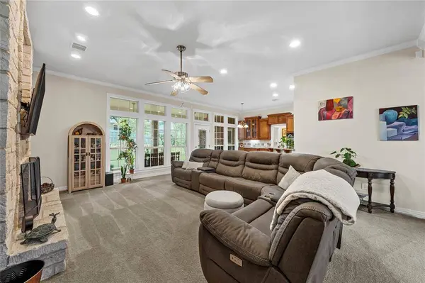 708 Wind Hill, Hewitt, TX 76643