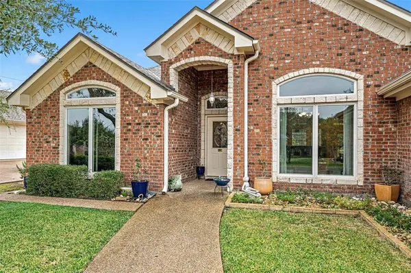 708 Wind Hill, Hewitt, TX 76643