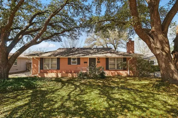 3724 Stadium Drive, Fort Worth, TX 76109