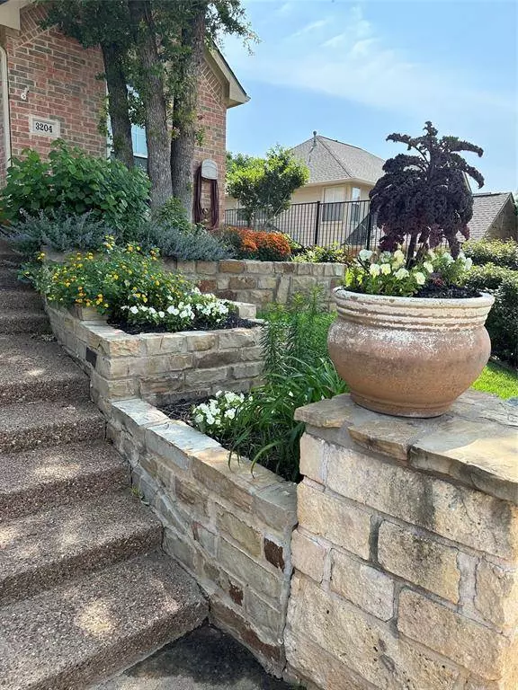 3204 Hill Dale, Highland Village, TX 75077