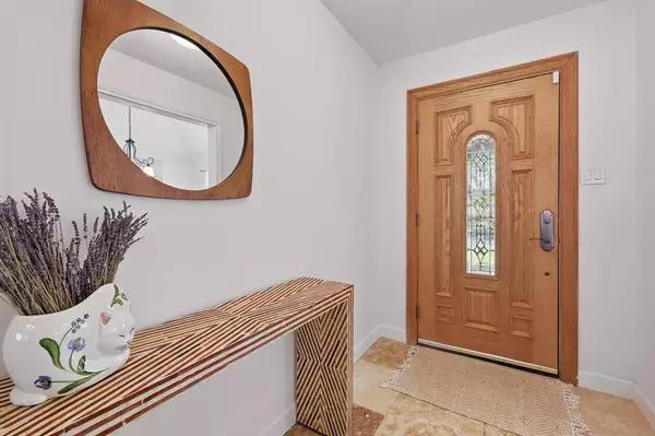 2268 Valley Mill Street, Carrollton, TX 75006