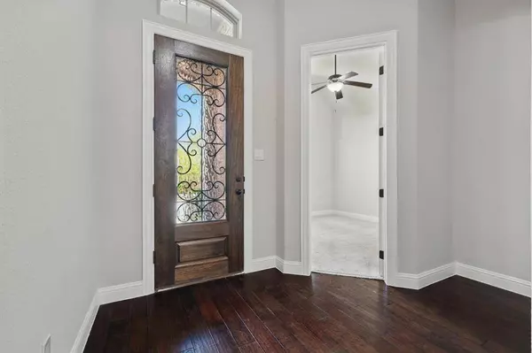 697 Enfield Drive, Frisco, TX 75036