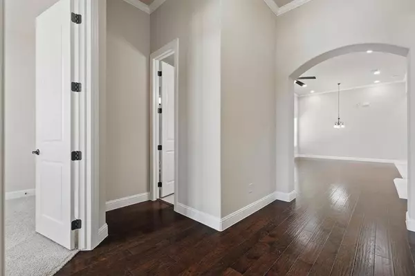 697 Enfield Drive, Frisco, TX 75036