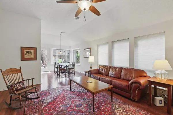 1209 Royal Crescent Drive, Bedford, TX 76021