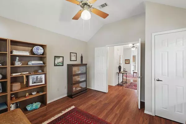 1209 Royal Crescent Drive, Bedford, TX 76021