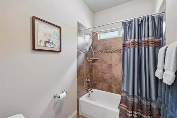 8913 Honeysuckle Drive, Lantana, TX 76226