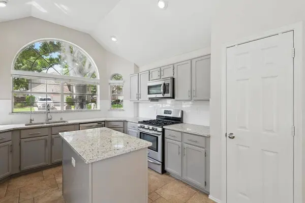 2308 Grandview Drive, Flower Mound, TX 75028